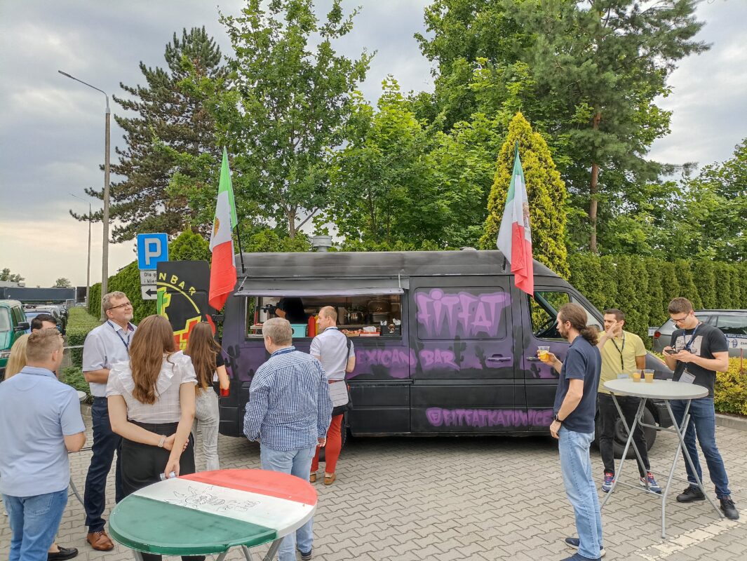 Food Truck przed siedzibą MARAT w Rybniku